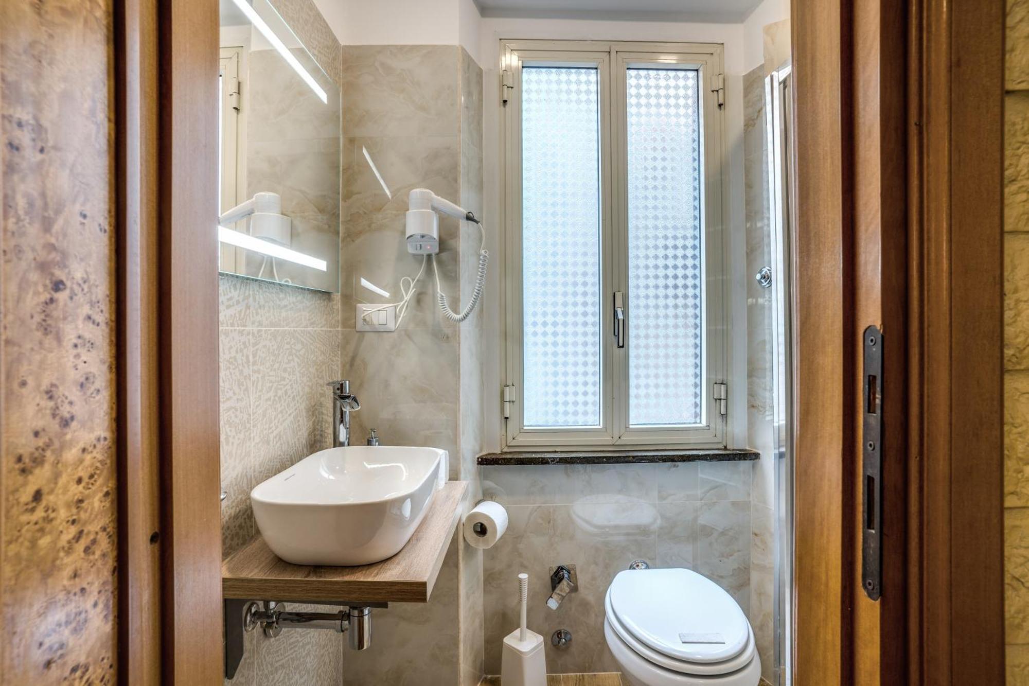 Fontana Di Trevi Charming Apartment Rzym Zewnętrze zdjęcie