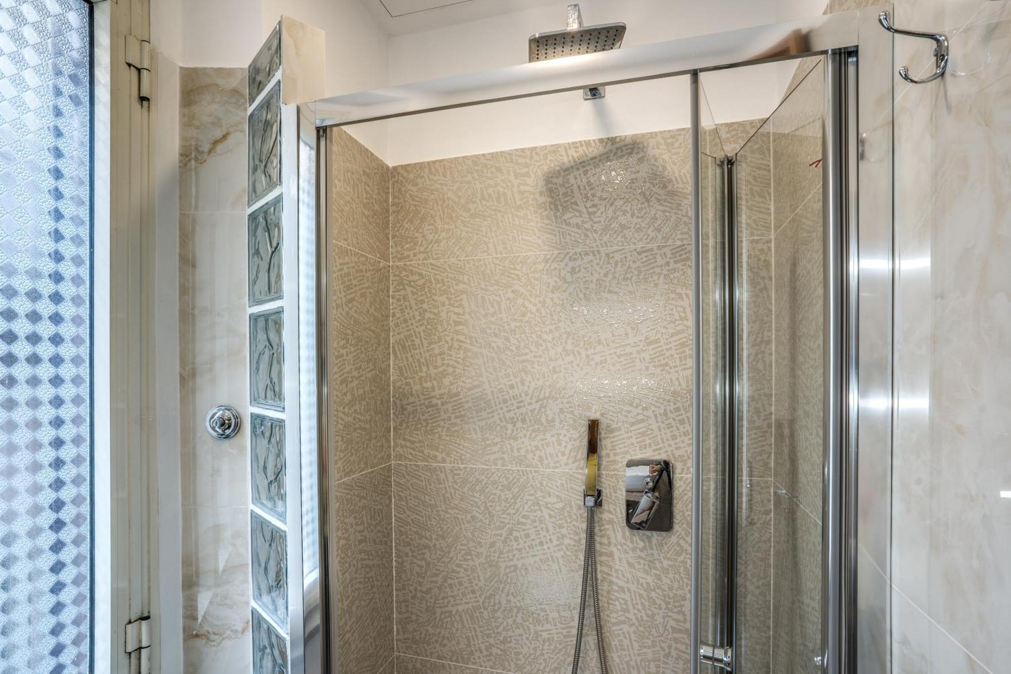 Fontana Di Trevi Charming Apartment Rzym Zewnętrze zdjęcie