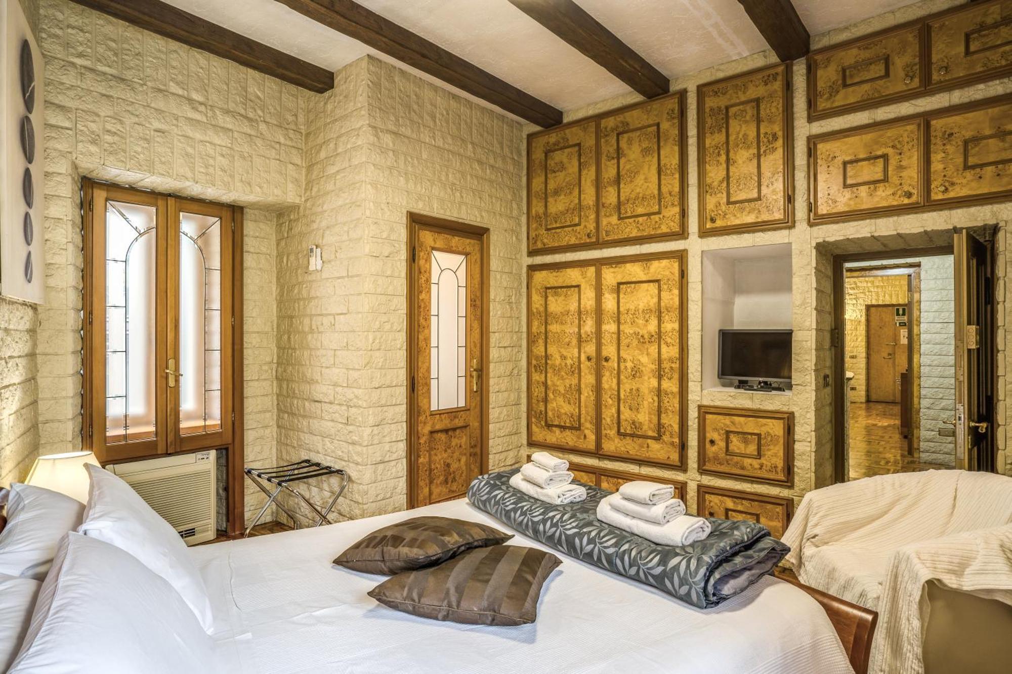 Fontana Di Trevi Charming Apartment Rzym Zewnętrze zdjęcie
