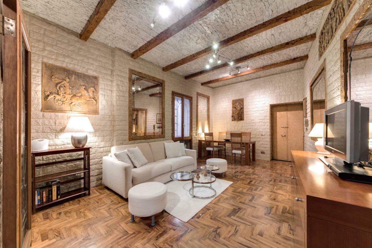 Fontana Di Trevi Charming Apartment Rzym Zewnętrze zdjęcie
